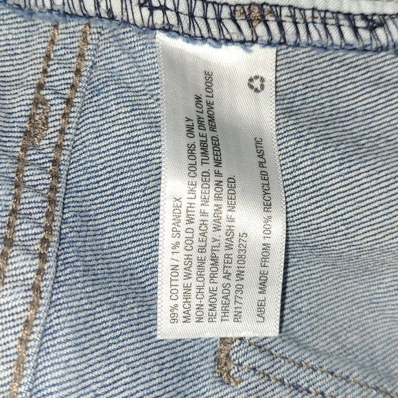 NWOT! Universal Thread Curvy Vintage Midi Jean Shorts - Picture 10 of 11